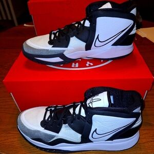 Nike Kyrie Infinity TB Promo in White/Black-White In a size 10 . NWB.
